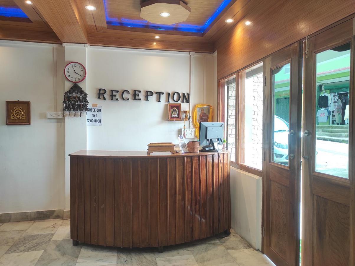 Hotel Tawang Regency Exterior photo