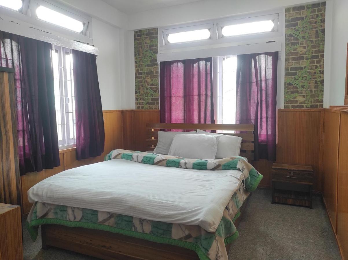 Hotel Tawang Regency Exterior photo