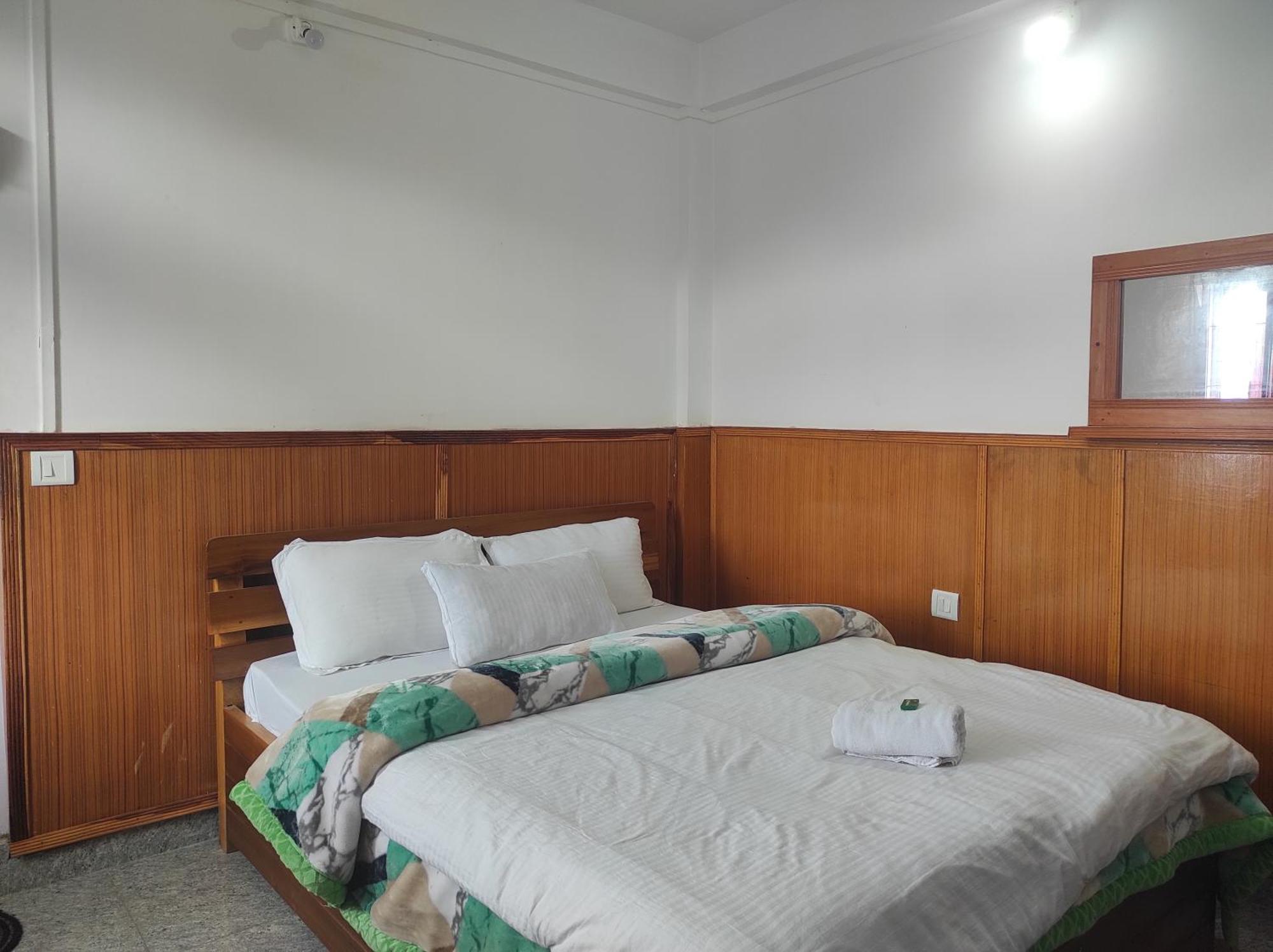 Hotel Tawang Regency Exterior photo